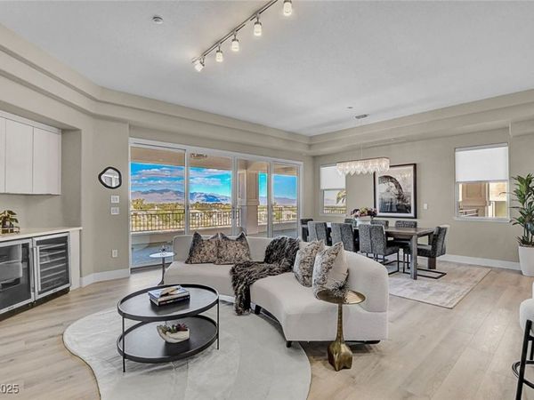 9220 Tesoras Drive, Unit 202, Las Vegas, NV 89144