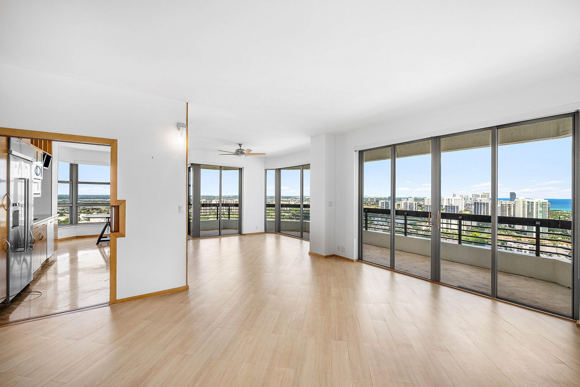 3500 Mystic Pointe Drive, Unit Ph4, Aventura, FL 33180 Photo