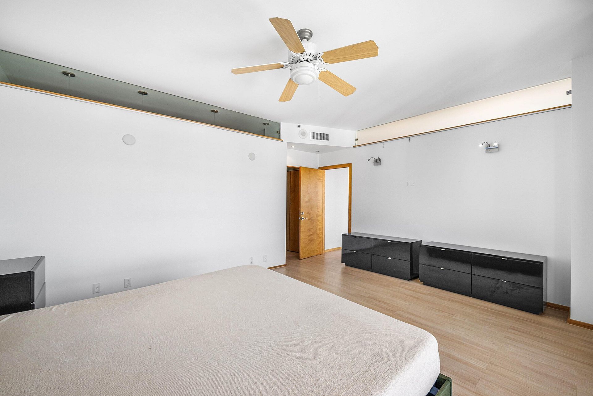 3500 Mystic Pointe Drive, Unit Ph4, Aventura, FL 33180 Photo