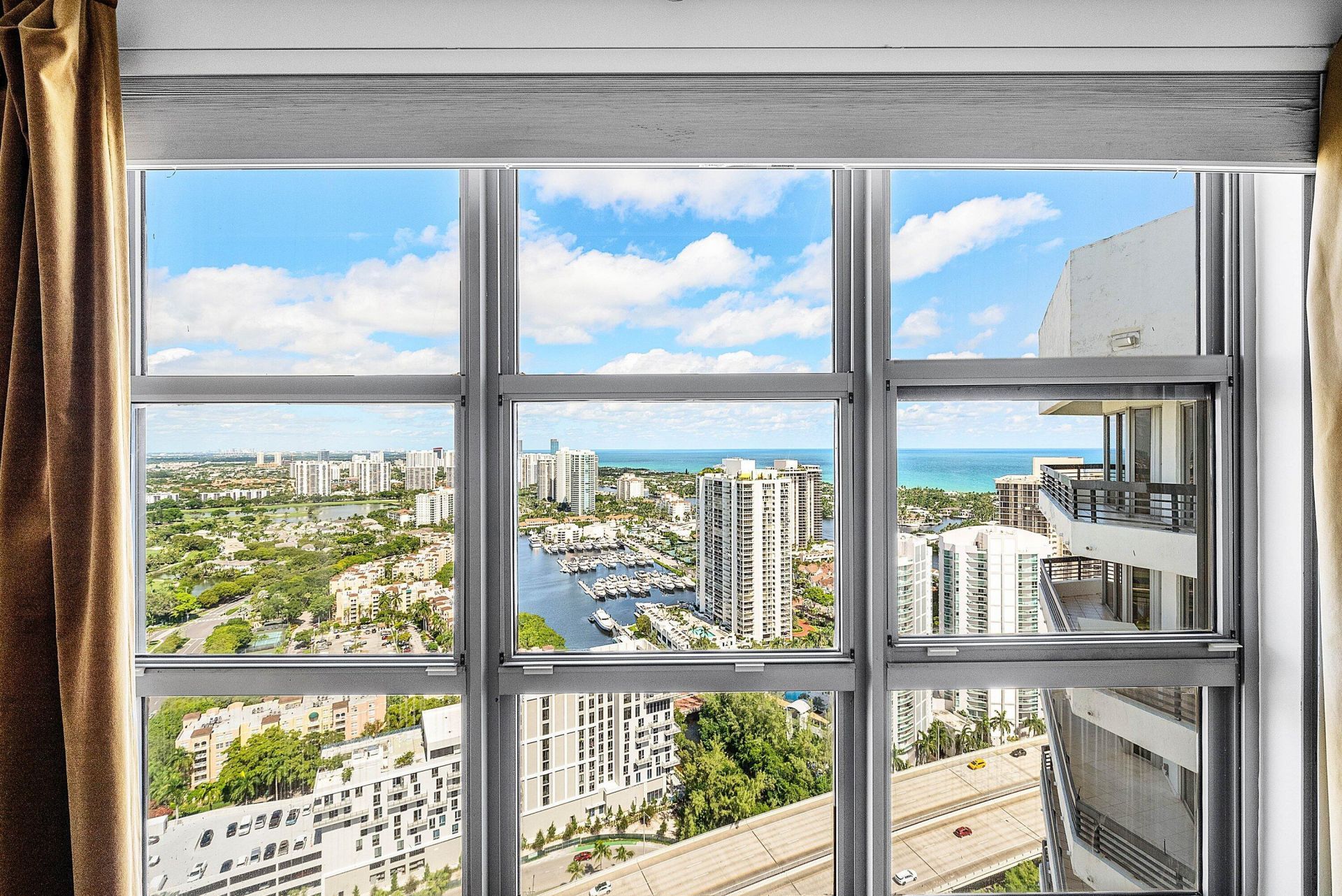 3500 Mystic Pointe Drive, Unit Ph4, Aventura, FL 33180 Photo