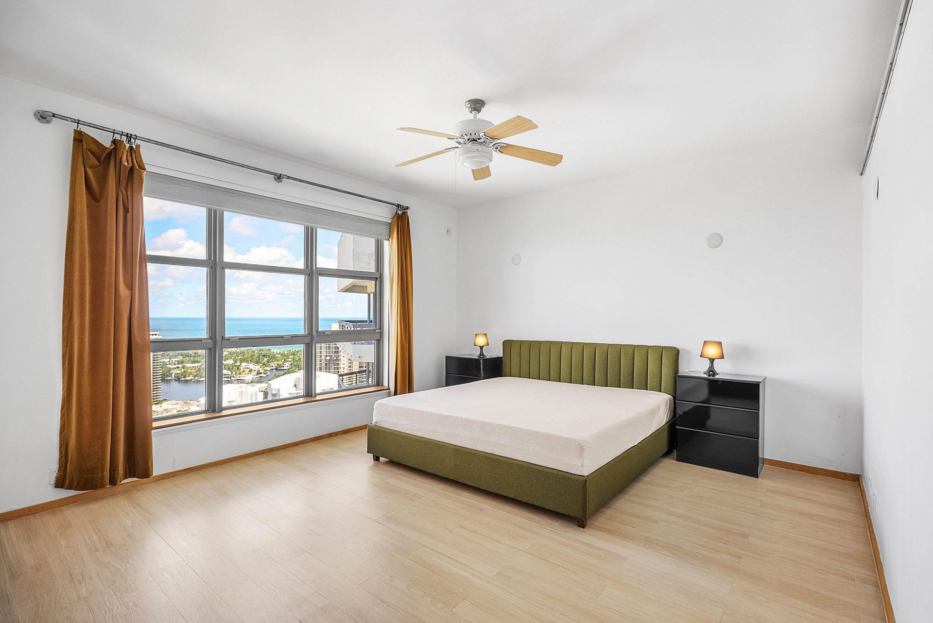 3500 Mystic Pointe Drive, Unit Ph4, Aventura, FL 33180 Photo