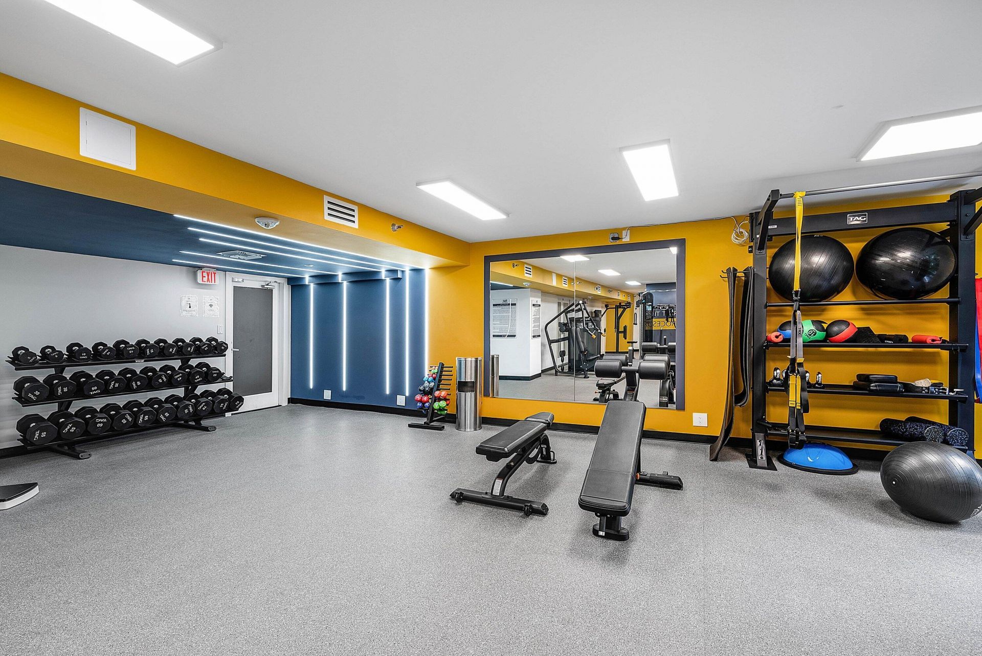 3500 Mystic Pointe Drive, Unit Ph4, Aventura, FL 33180 Photo