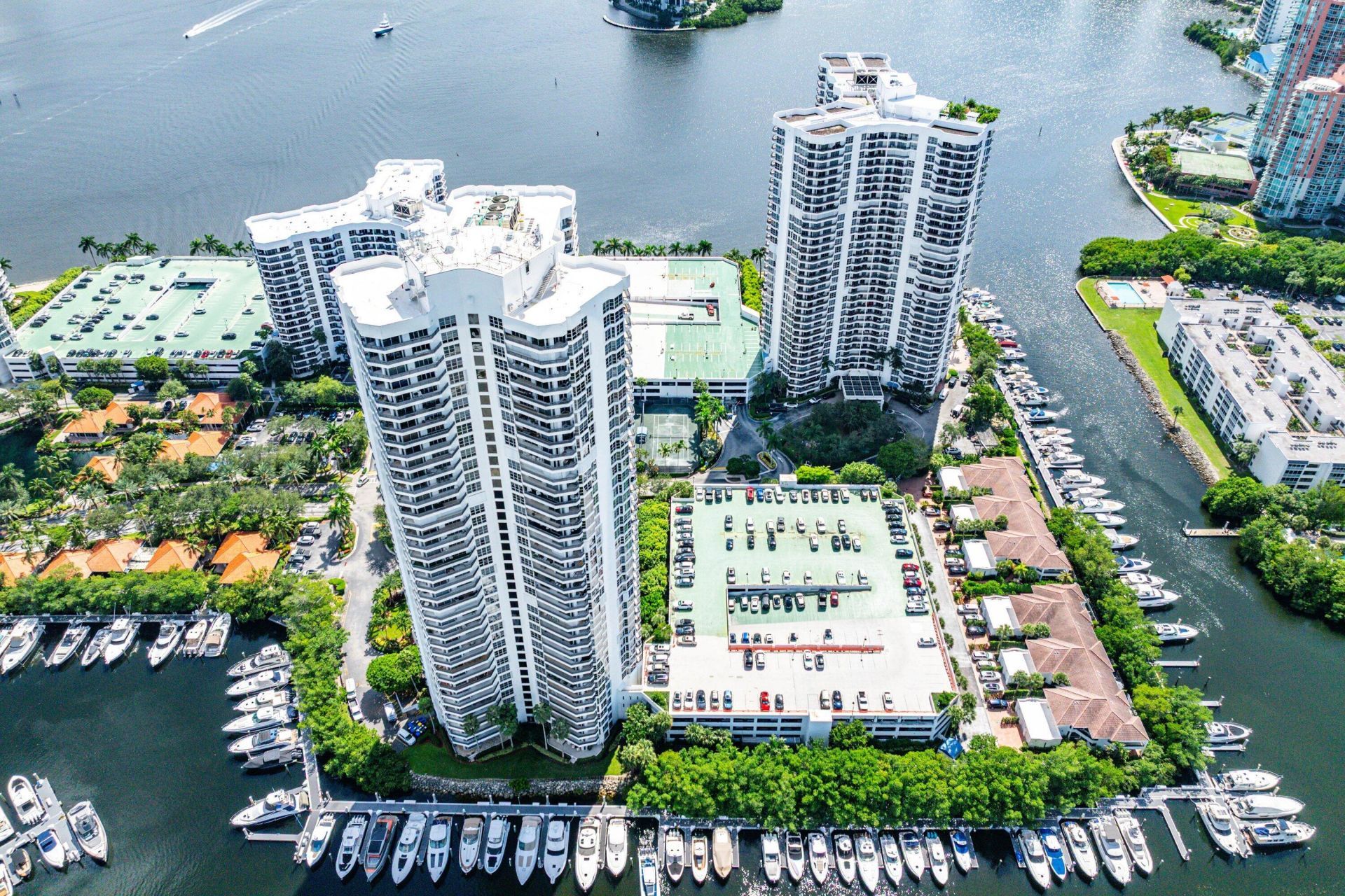 3500 Mystic Pointe Drive, Unit Ph4, Aventura, FL 33180 Photo