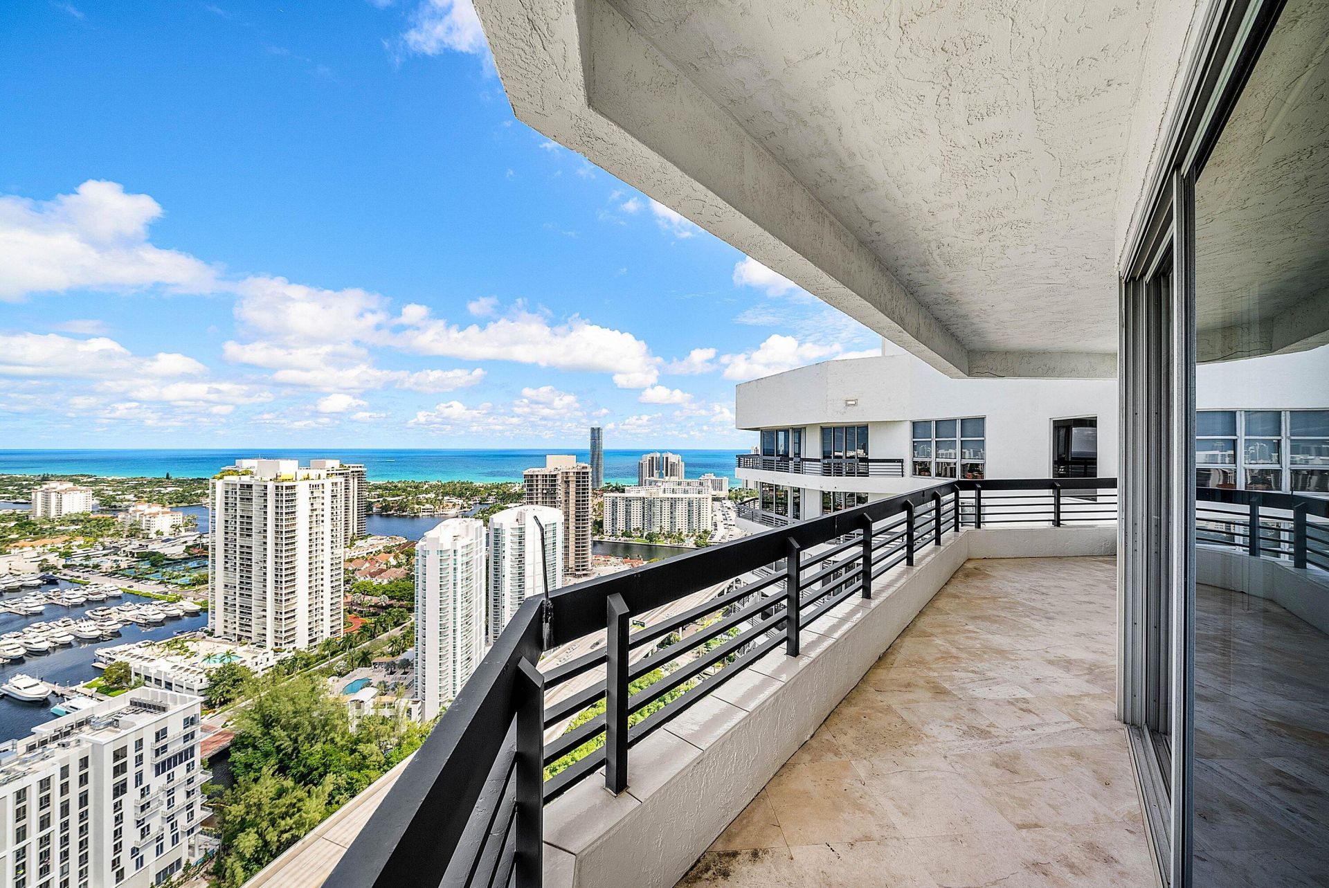 3500 Mystic Pointe Drive, Unit Ph4, Aventura, FL 33180 Photo