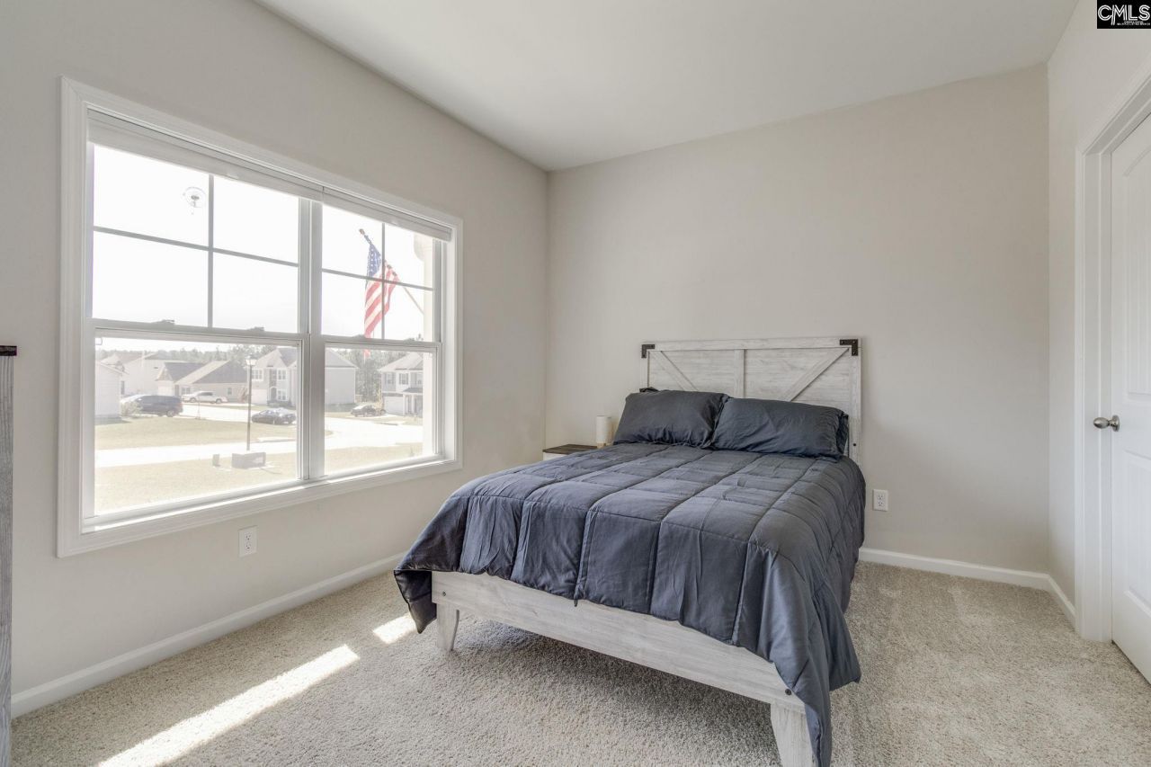 425 Blue Artesian Way Photo 16