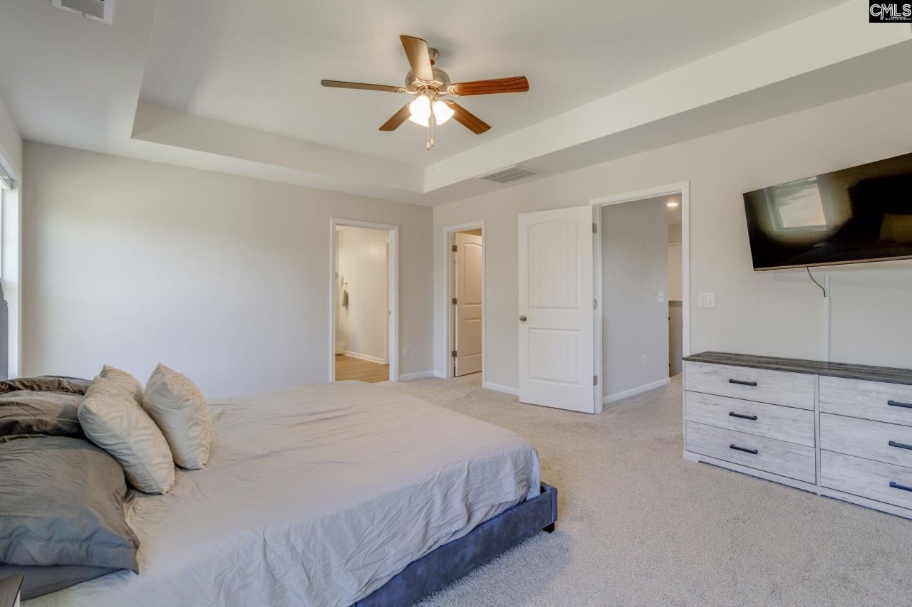 425 Blue Artesian Way Photo 21