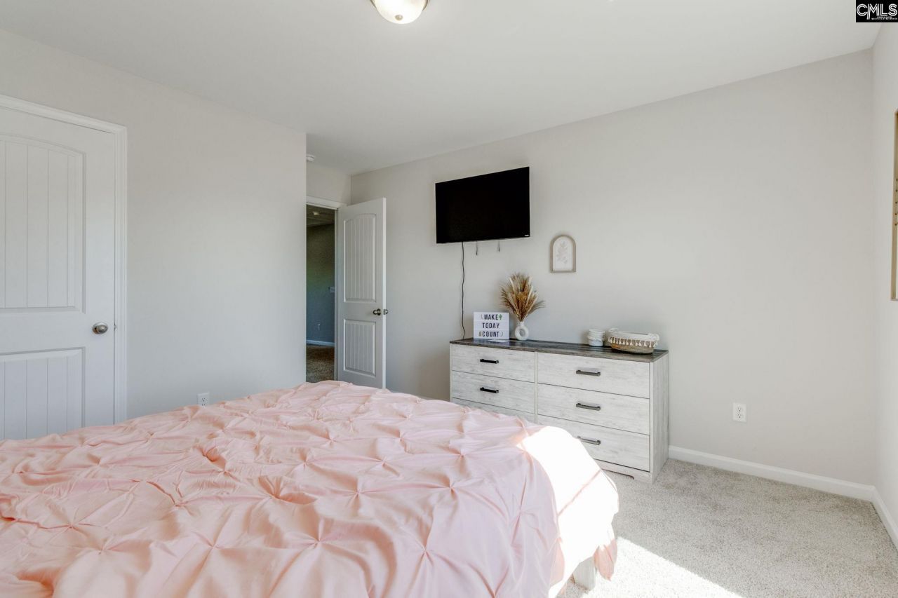 425 Blue Artesian Way Photo 29