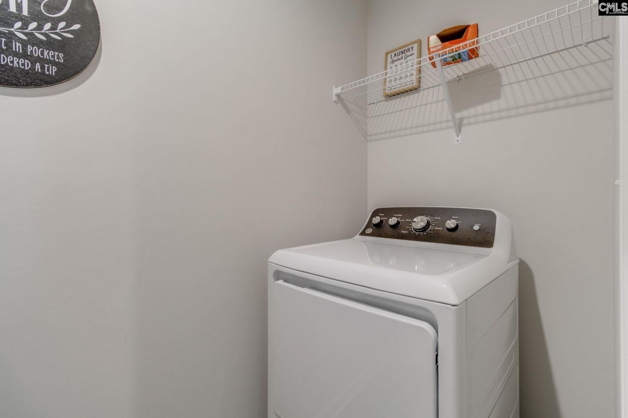 425 Blue Artesian Way Photo 35