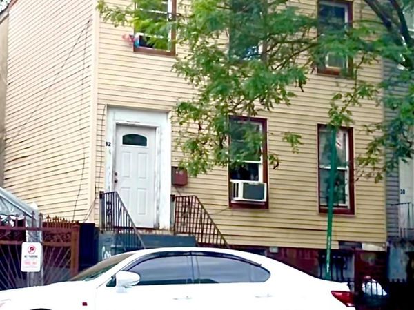 32 Cedar Street, Brooklyn, NY 11221