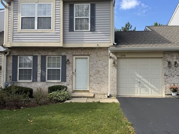 1256 N Split Oak Circle, Round Lake Beach, IL 60073