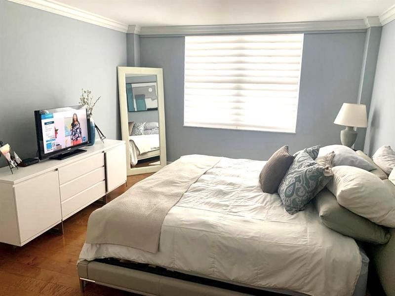 1 Las Olas Circle, Unit 1415, Fort Lauderdale, FL 33316 Photo