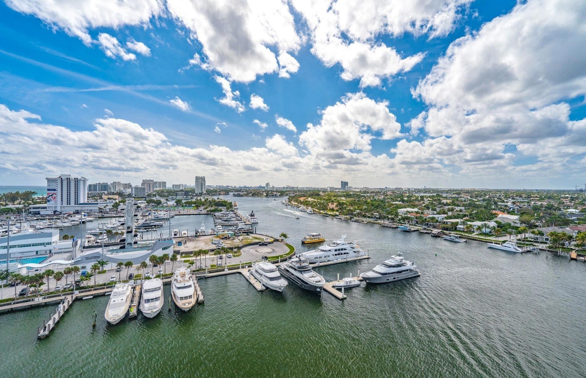 1 Las Olas Circle, Unit 1415, Fort Lauderdale, FL 33316 Photo