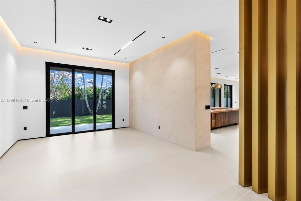 7755 SW 85th Ct, Miami, FL 33143 Photo