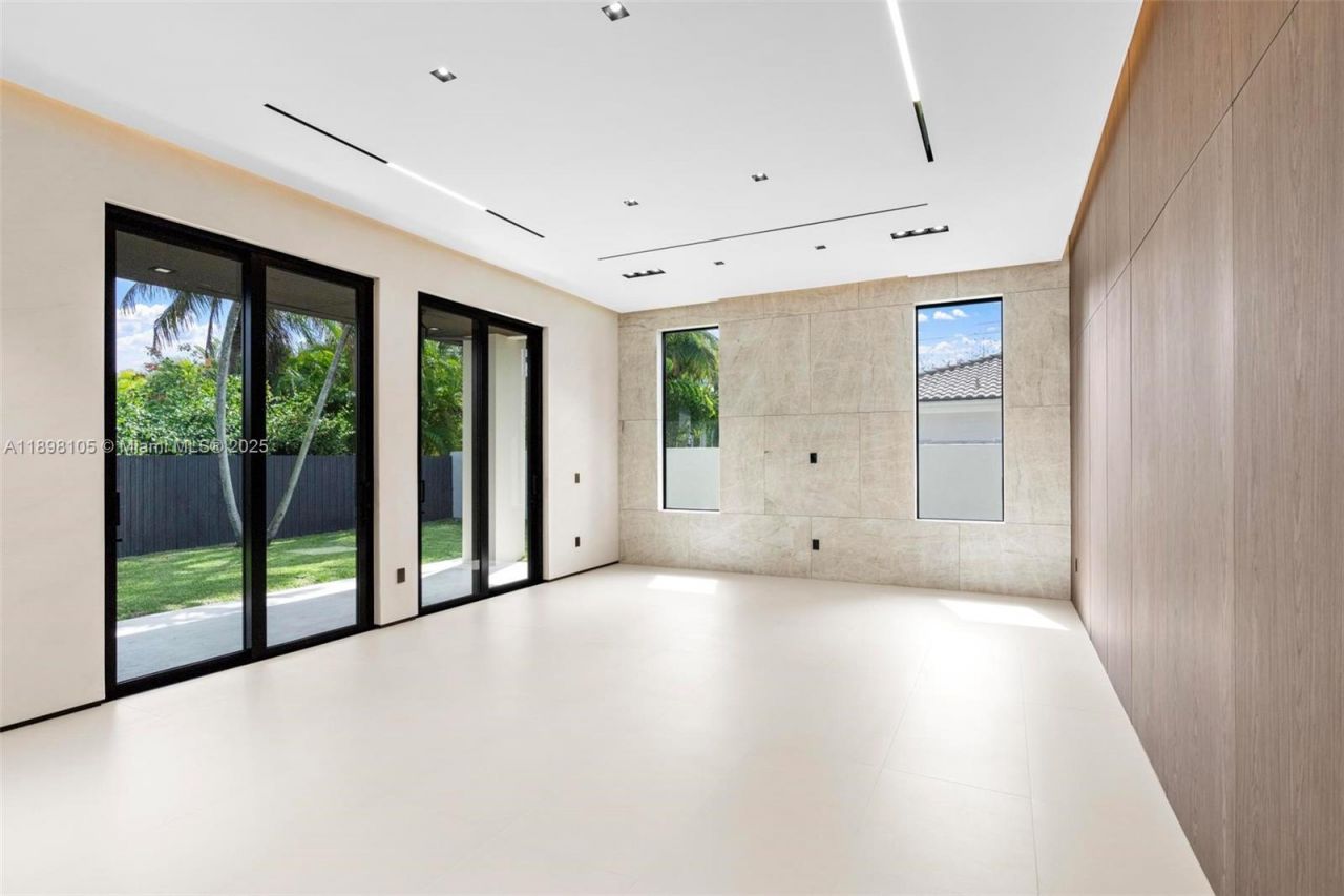 7755 SW 85th Ct, Miami, FL 33143 Photo