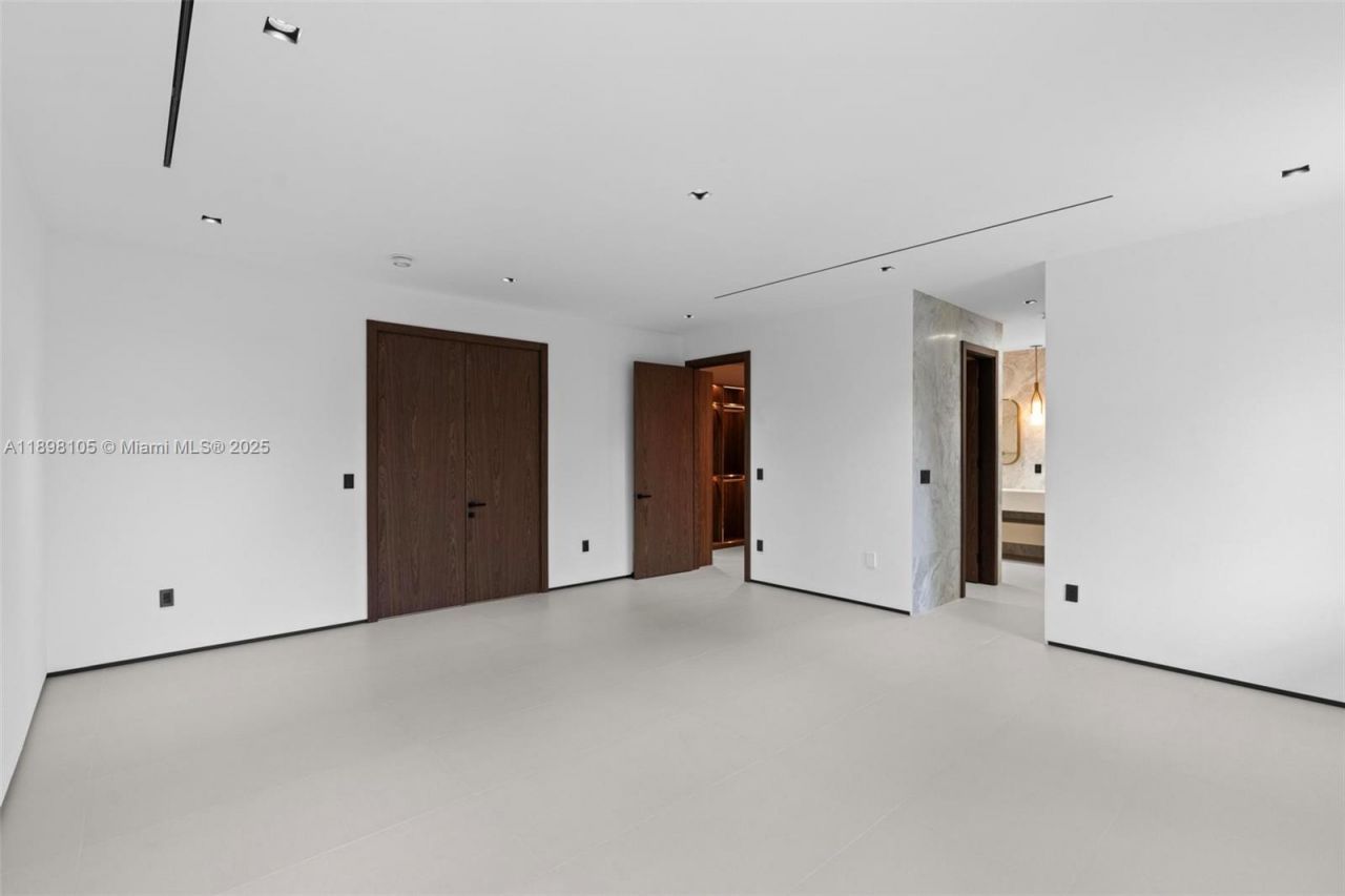 7755 SW 85th Ct, Miami, FL 33143 Photo