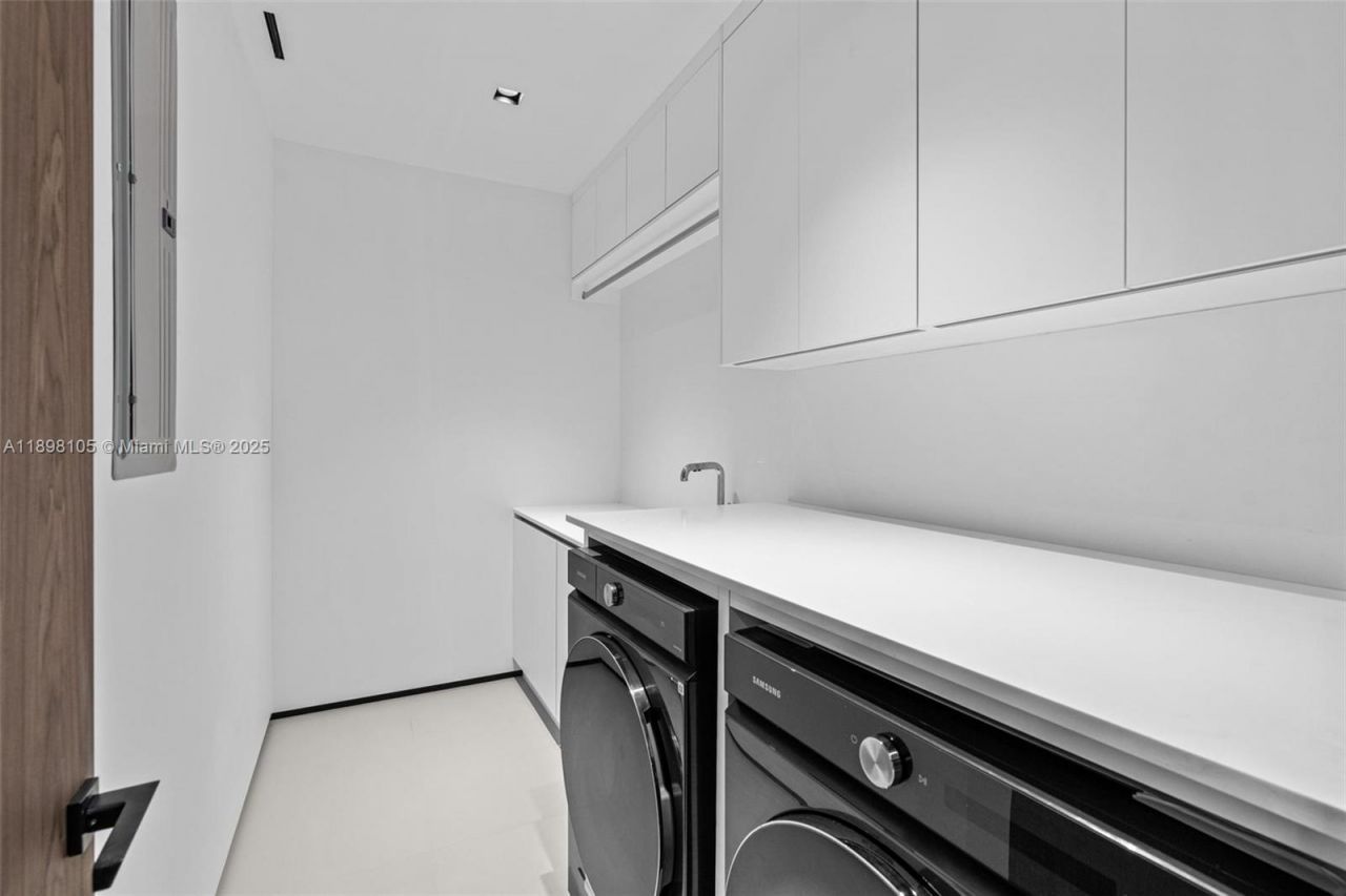 7755 SW 85th Ct, Miami, FL 33143 Photo