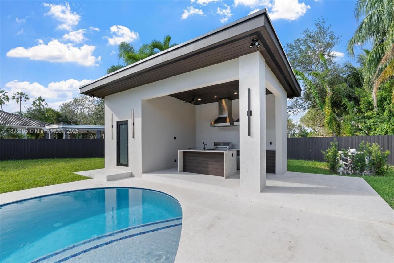 7755 SW 85th Ct, Miami, FL 33143 Photo