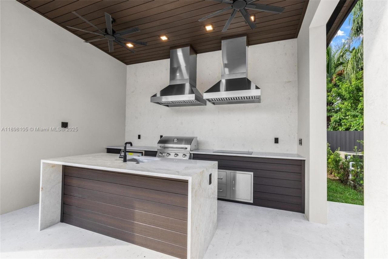 7755 SW 85th Ct, Miami, FL 33143 Photo