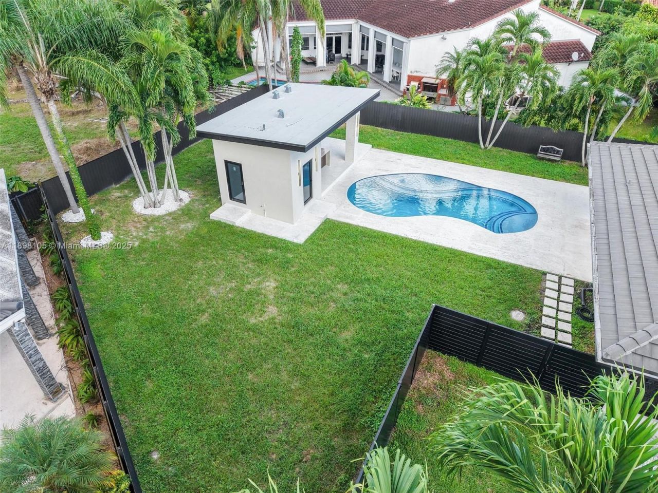 7755 SW 85th Ct, Miami, FL 33143 Photo