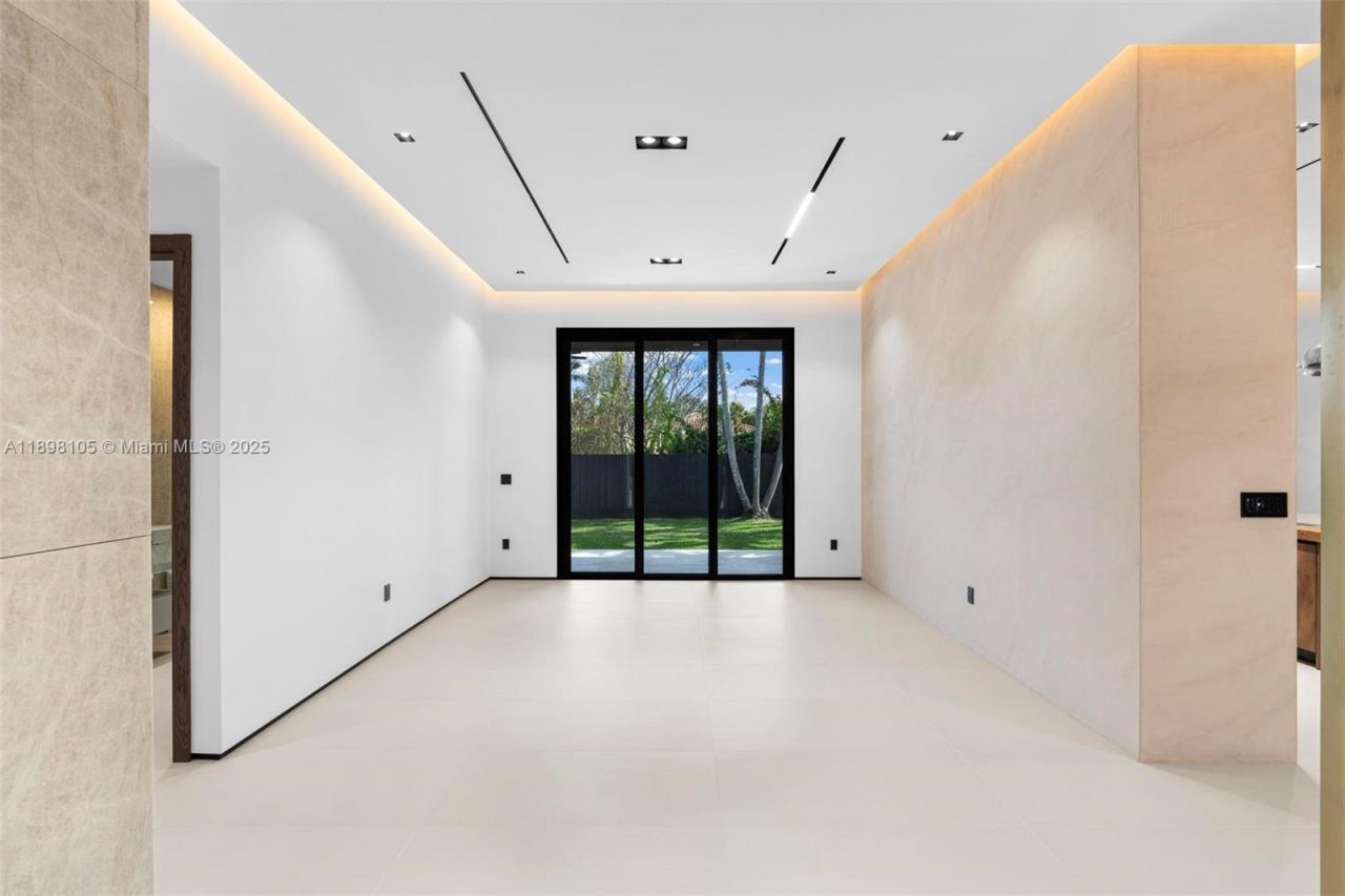 7755 SW 85th Ct, Miami, FL 33143 Photo