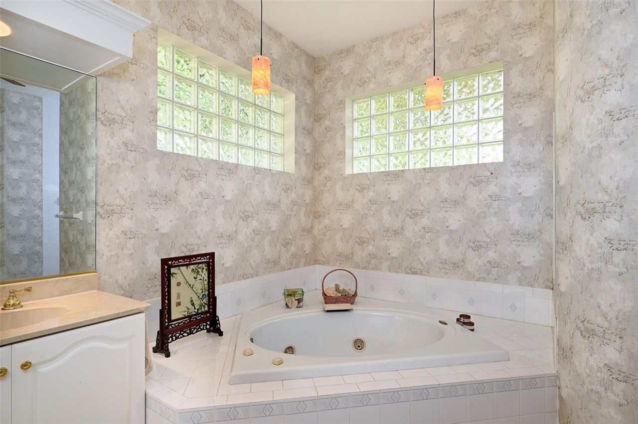 3718 Boca Pointe Drive, Sarasota, FL 34238 Photo