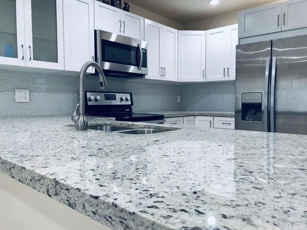 5790 Stirling Rd, Unit 108, Hollywood, FL 33021