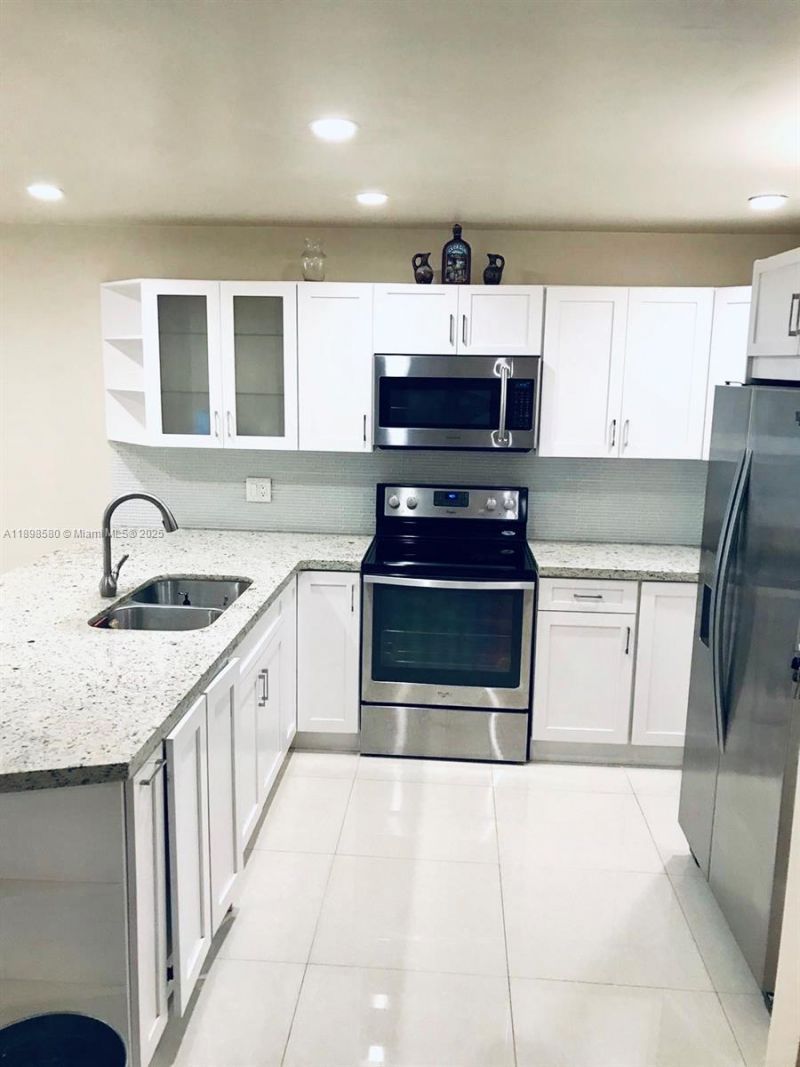 5790 Stirling Rd, Unit 108, Hollywood, FL 33021 Photo