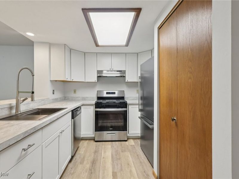 609 Meredith Lane, Cuyahoga Falls, OH 44223 Photo 14