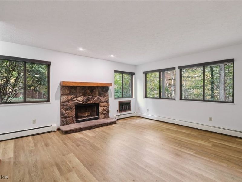 609 Meredith Lane, Cuyahoga Falls, OH 44223 Photo 4