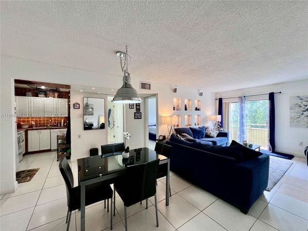 17530 NW 68th Ave, Unit C4008, Hialeah, FL 33015