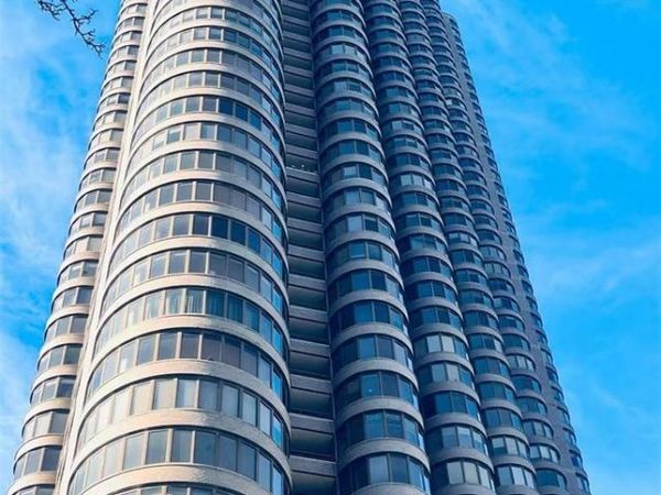 330 E 38th Street, Unit 53K, New York (Manhattan), NY 10016