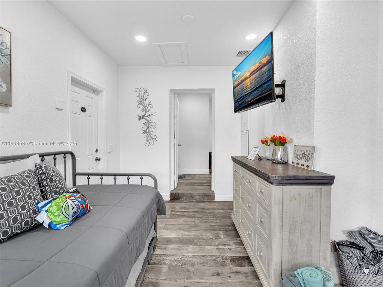 100 NW 8th Ave, Hallandale Beach, FL 33009 Photo