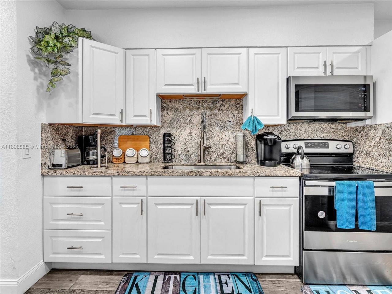 100 NW 8th Ave, Hallandale Beach, FL 33009 Photo