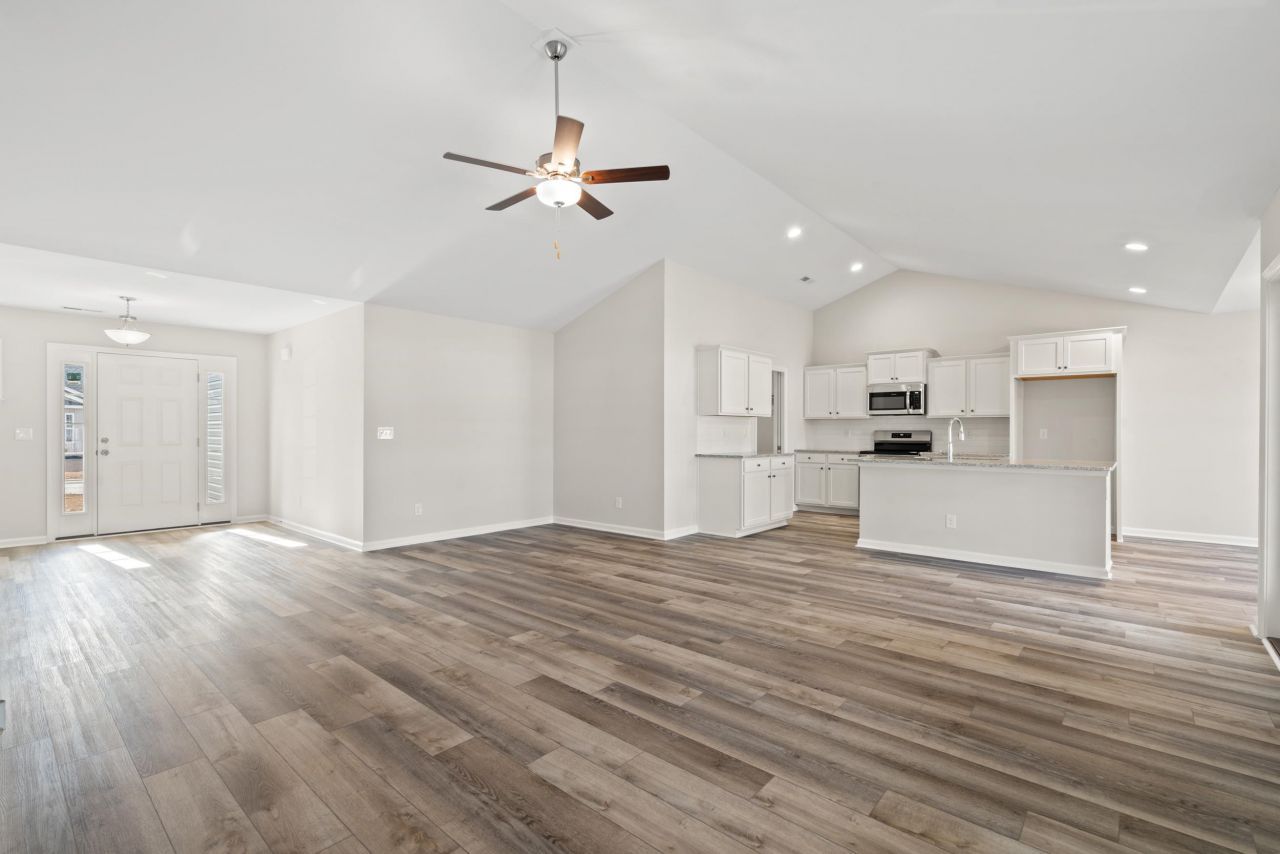 335 Barn Owl Way Photo 4