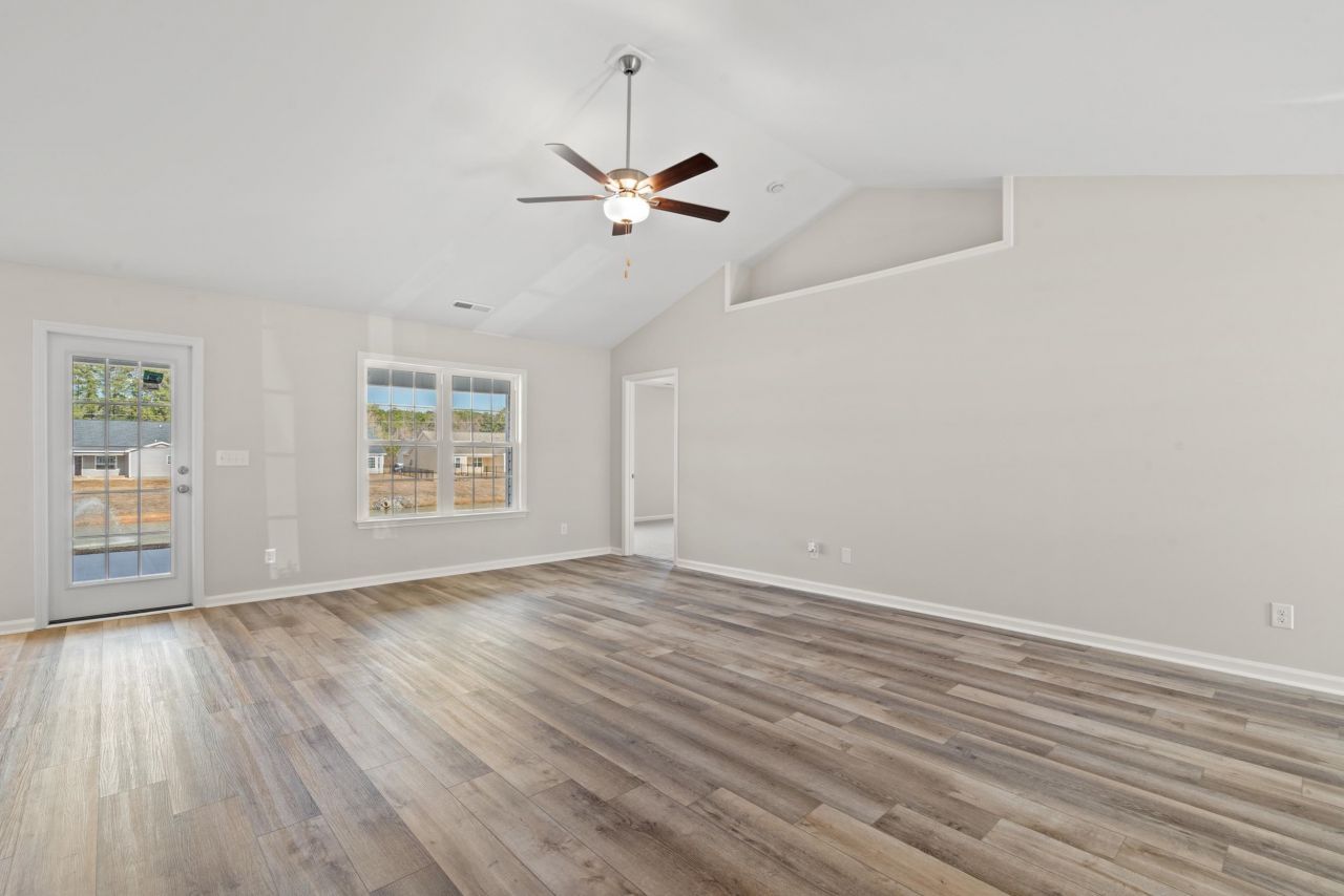 335 Barn Owl Way Photo 5