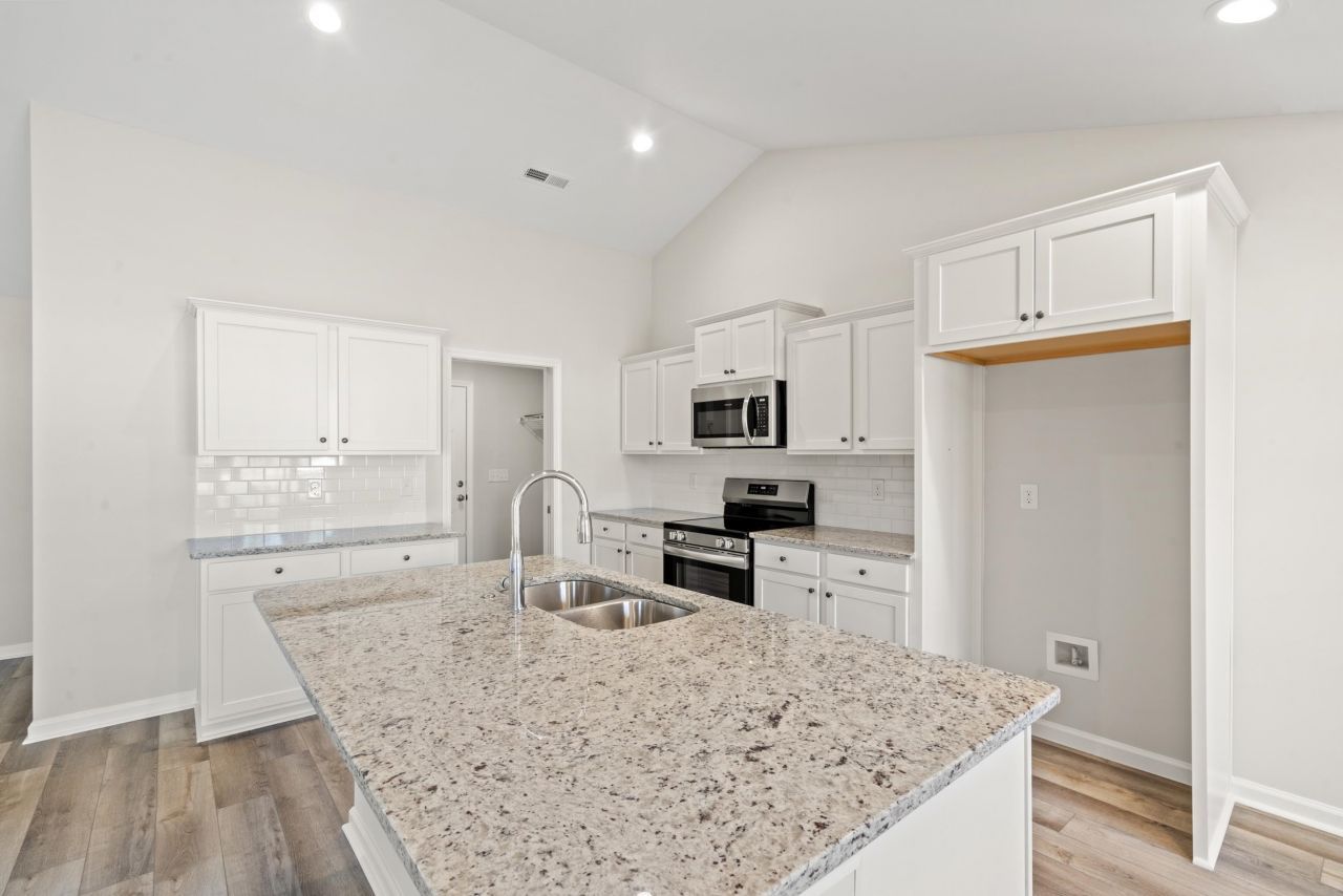 335 Barn Owl Way Photo 7