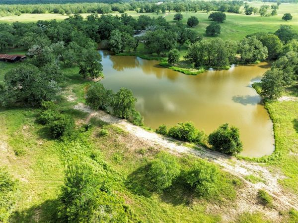 6750 Three Mile RD, Flatonia, TX 78941