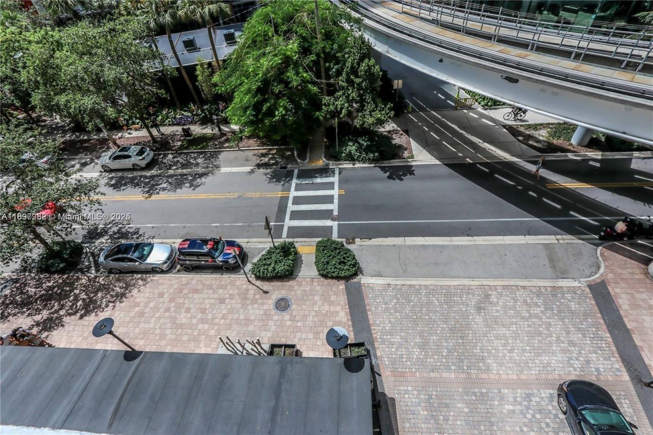 1050 Brickell Ave, Unit 414, Miami, FL 33131 Photo