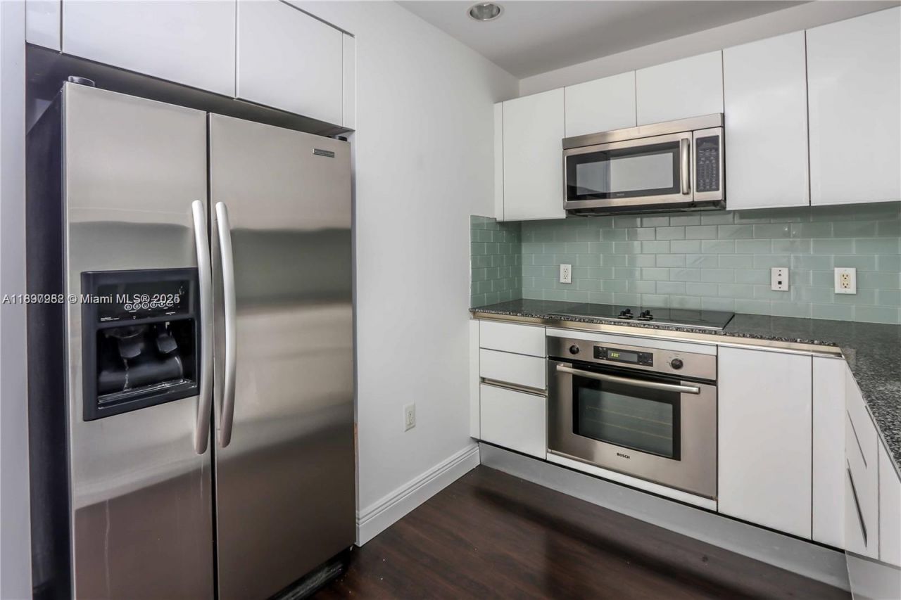 1050 Brickell Ave, Unit 414, Miami, FL 33131 Photo