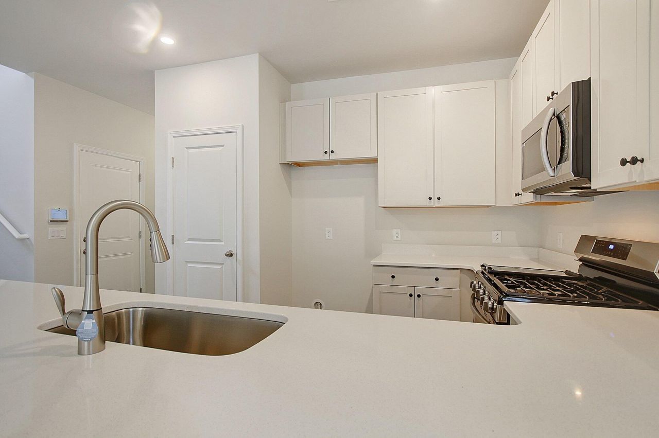 3000 Buggs Lane Photo 15