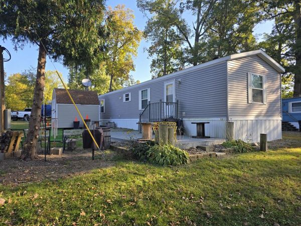 32 Ems W14a Lane, North Webster, IN 46555