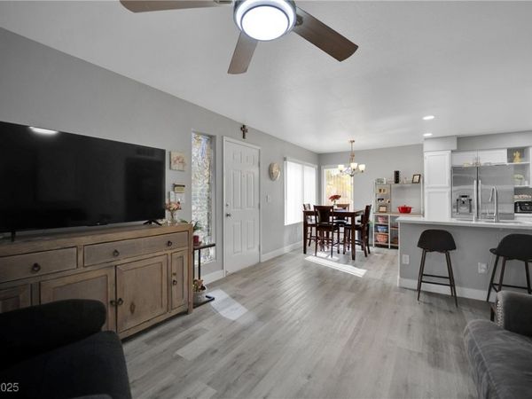 3425 E Russell Road, Unit 266, Las Vegas, NV 89120