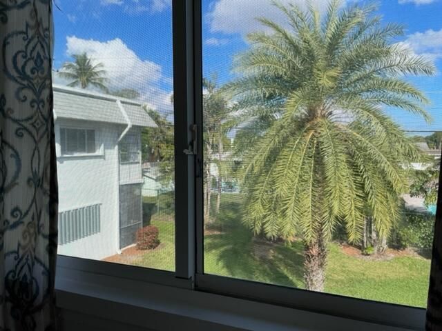 3402 Cynthia Lane, Unit 201, Lake Worth Beach, FL 33461 Photo