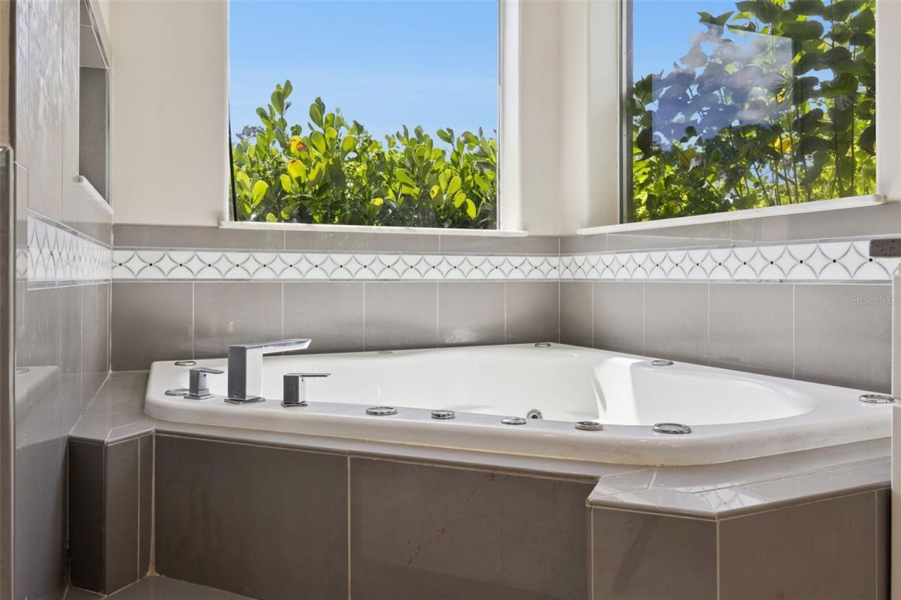 8515 Bay Lake Road, Groveland, FL 34736 Photo