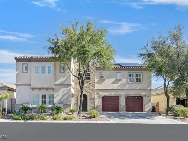 8226 Mount Logan Court, Las Vegas, NV 89131