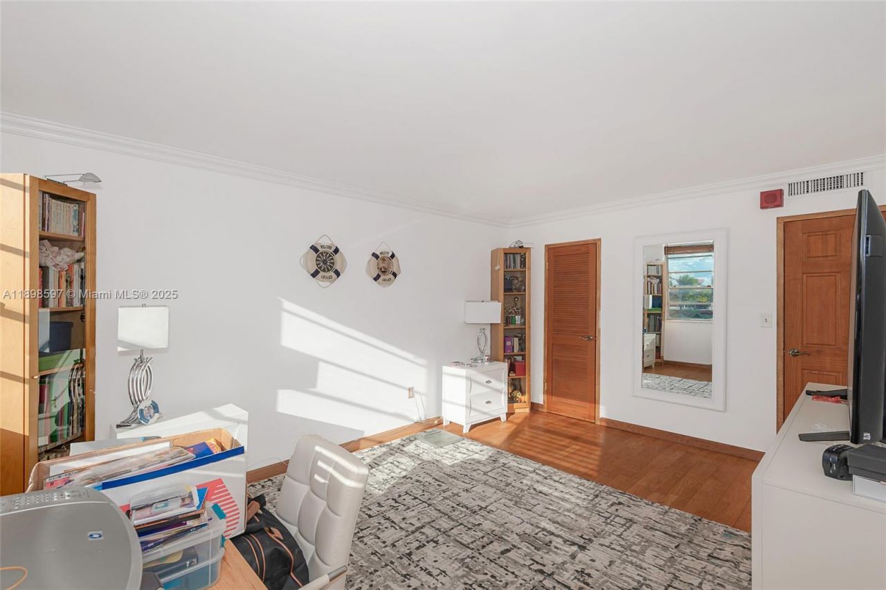 1865 79th St Cswy, Unit 5A, North Bay Village, FL 33141 Photo