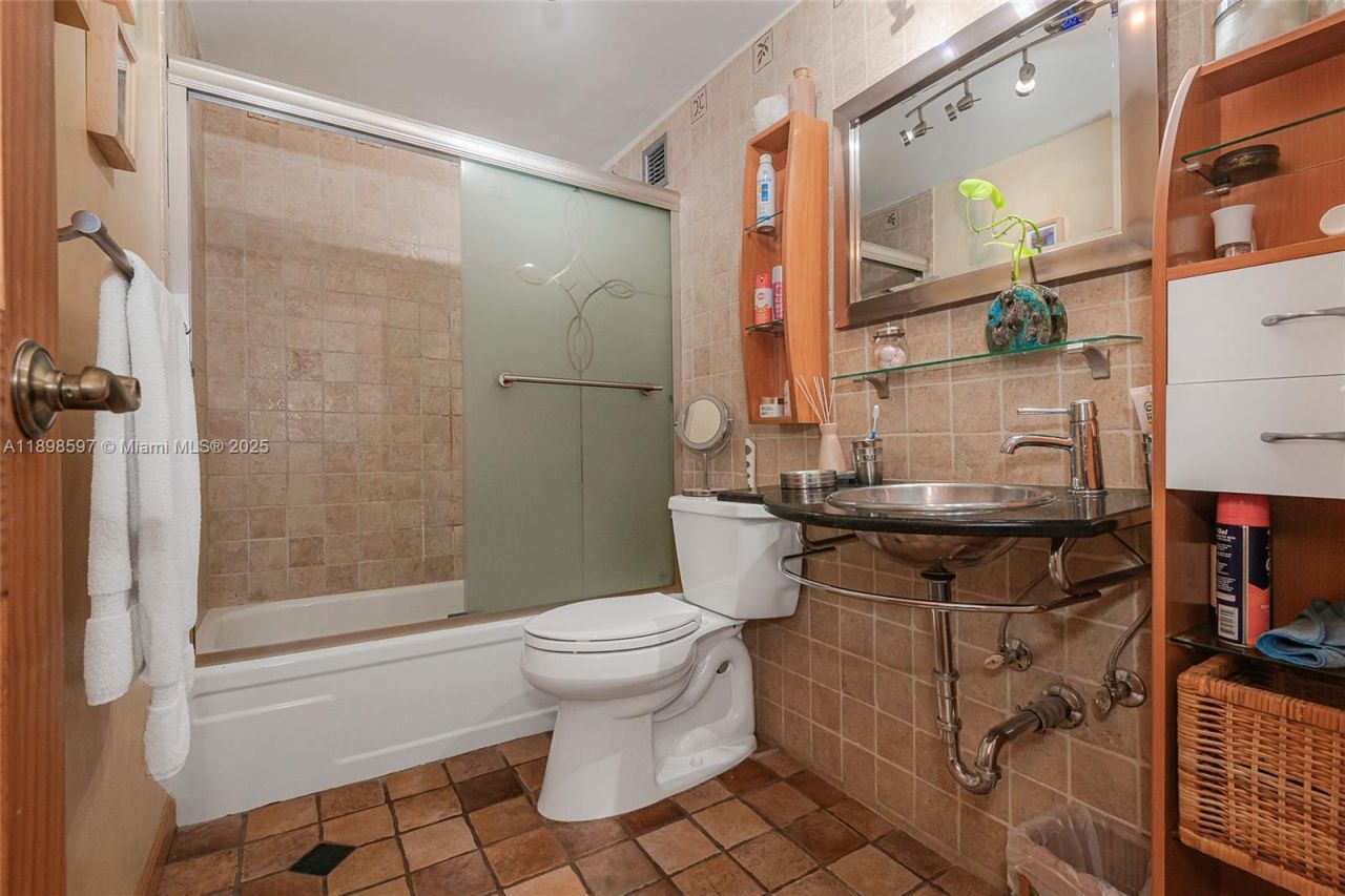 1865 79th St Cswy, Unit 5A, North Bay Village, FL 33141 Photo