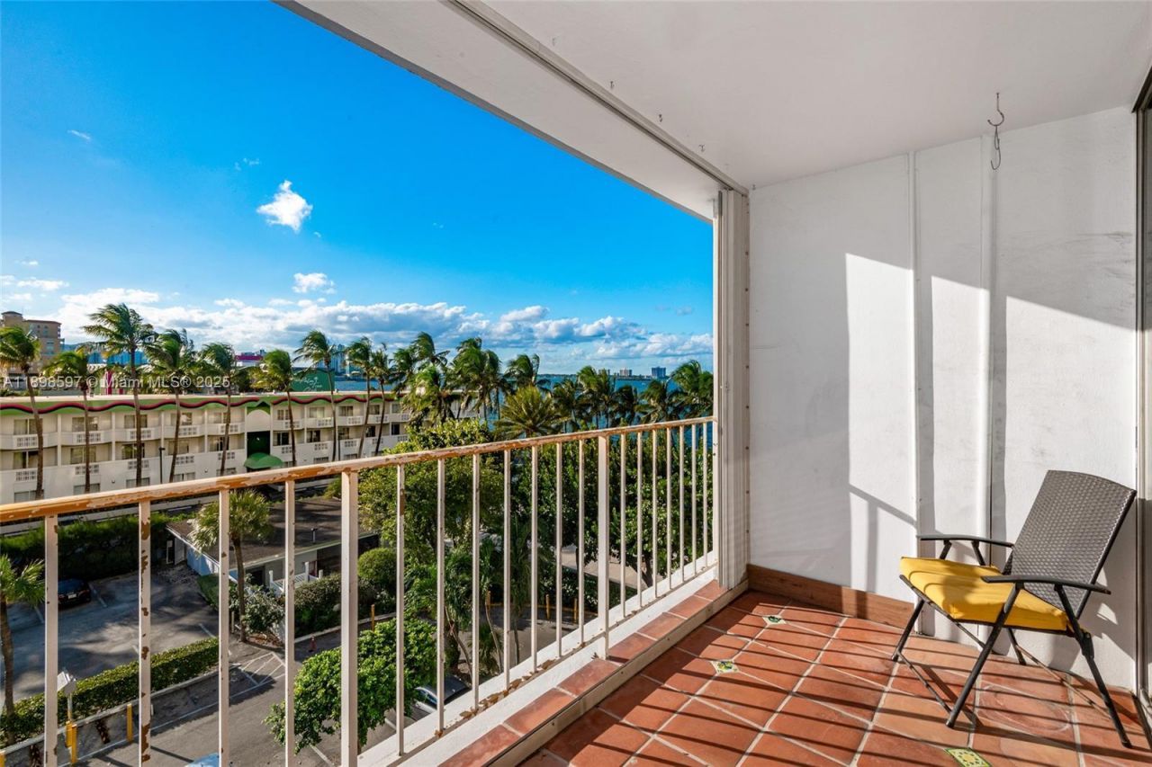 1865 79th St Cswy, Unit 5A, North Bay Village, FL 33141 Photo