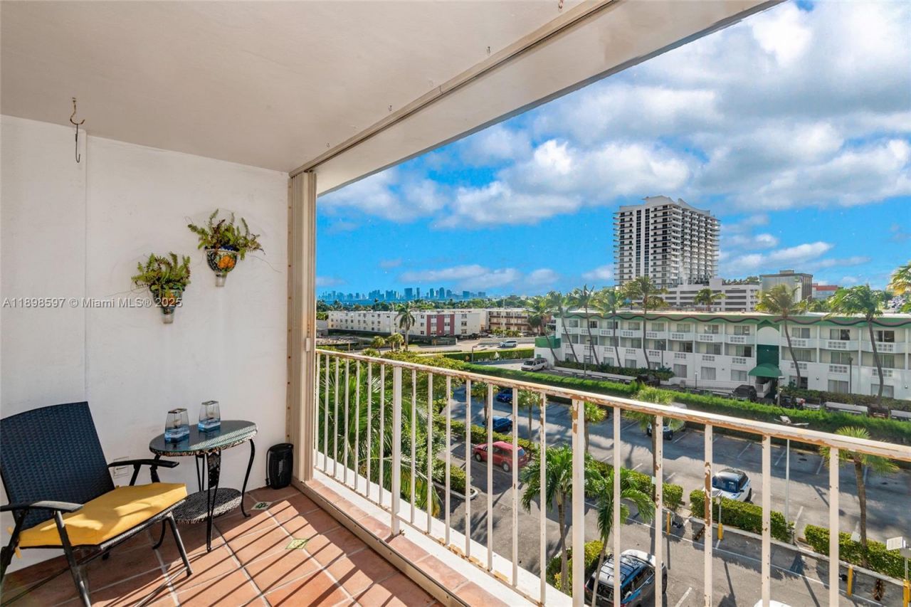 1865 79th St Cswy, Unit 5A, North Bay Village, FL 33141 Photo