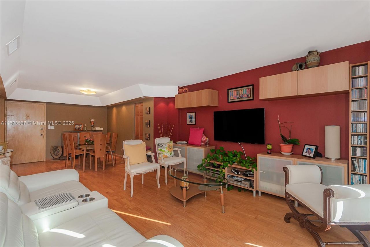 1865 79th St Cswy, Unit 5A, North Bay Village, FL 33141 Photo